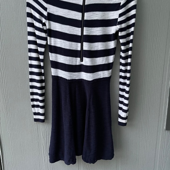 Express Women's Sweater Dress - Picture 7 of 11